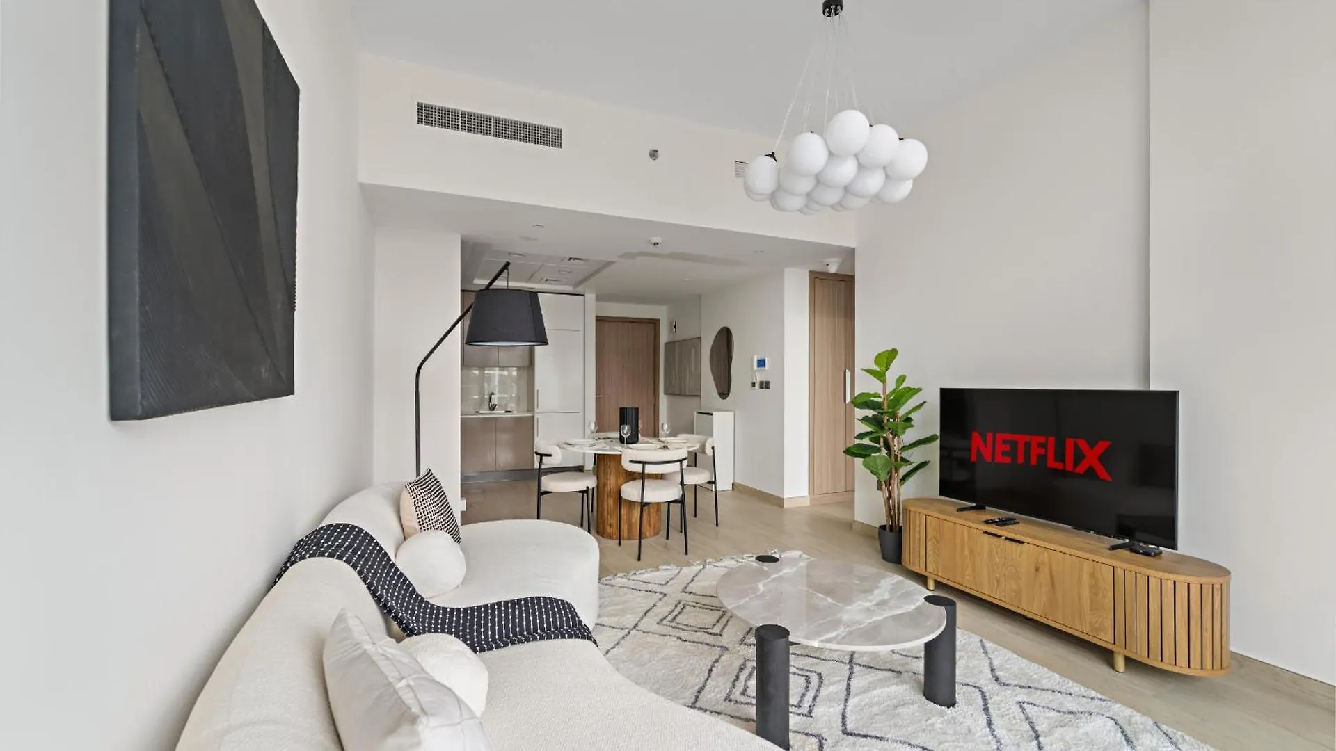 Vayk - Modern 1 Bedroom Apartment In Azizi Riviera Dubai